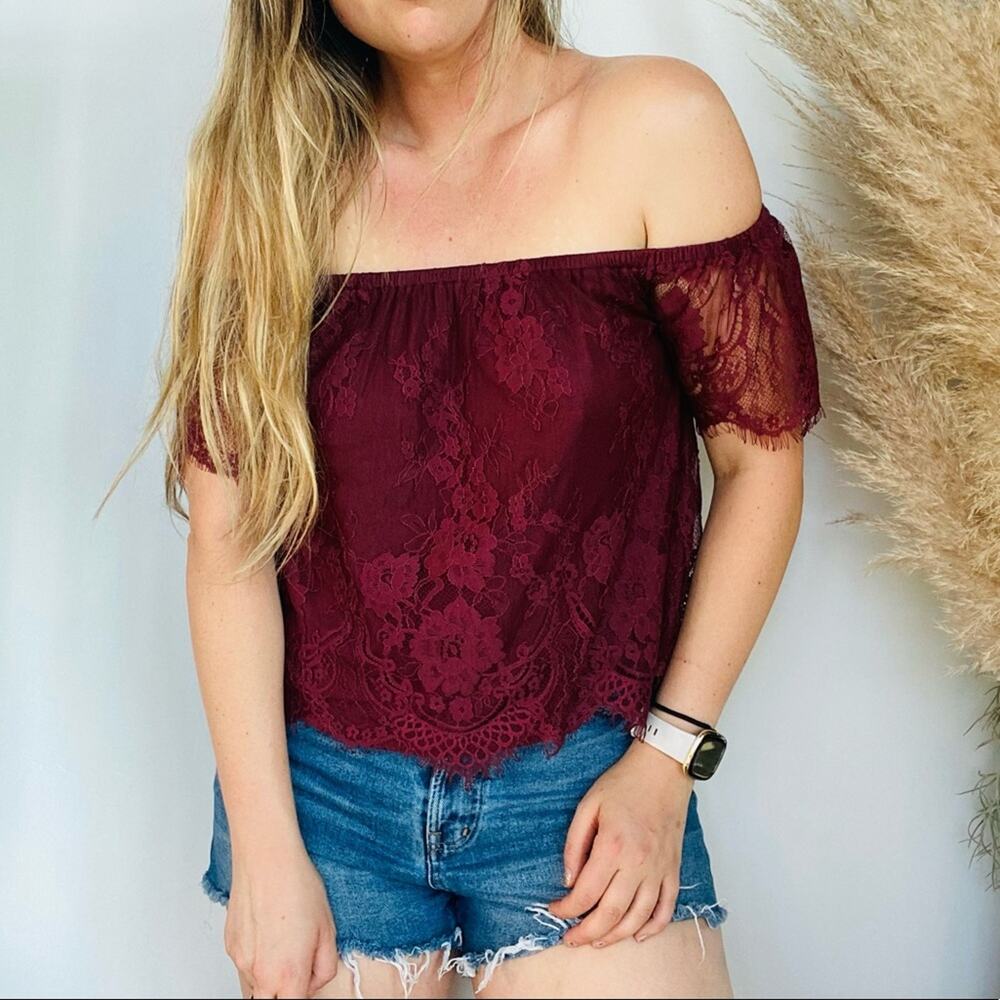 AEO American Eagle Burgundy Red Lace Off Shoulder Blouse Shirt Crop Top XS